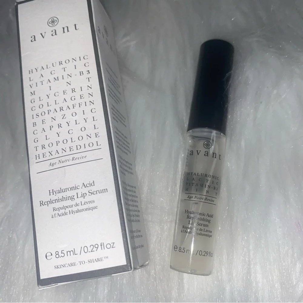 NIB Avant Hyaluronic Acid Replenishing Lip Serum